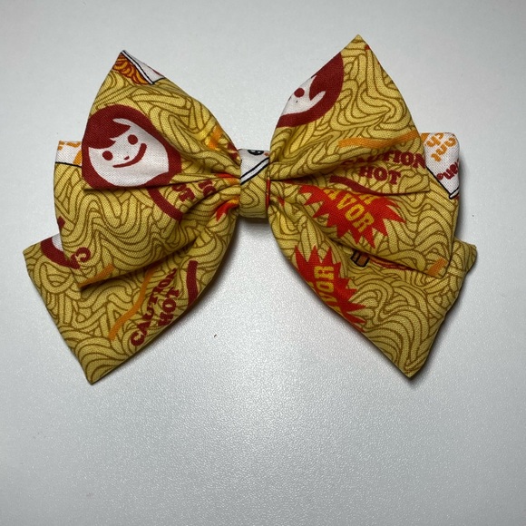 Hello kitty Bow Large custom handmade - Picture 7 of 10